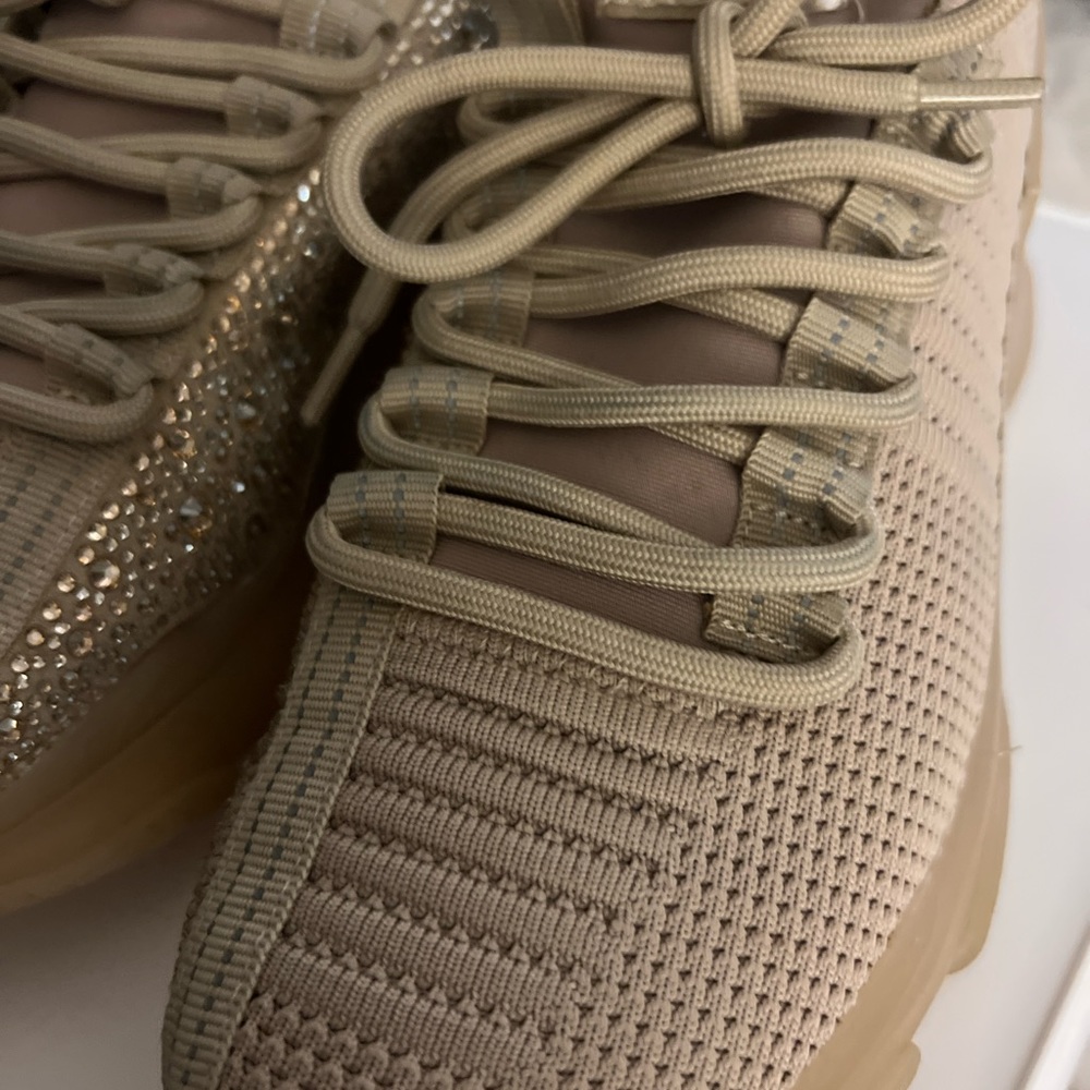 Steve Madden sparkle taupe sneakers size 8.5